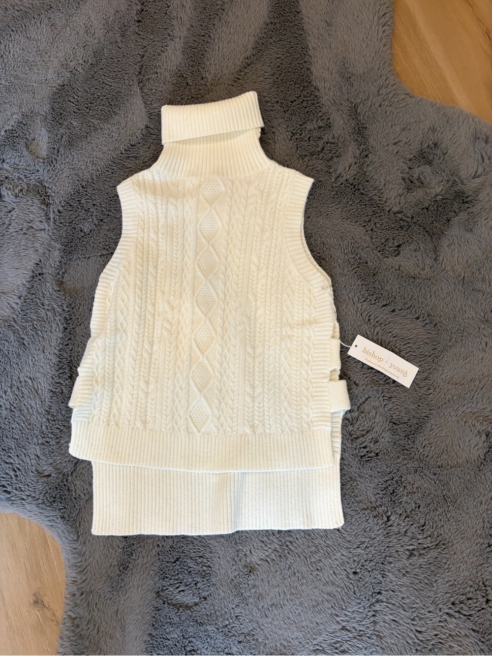 bishop + young Cream Cable Knit Sleeveless Turtleneck Sweater NWT